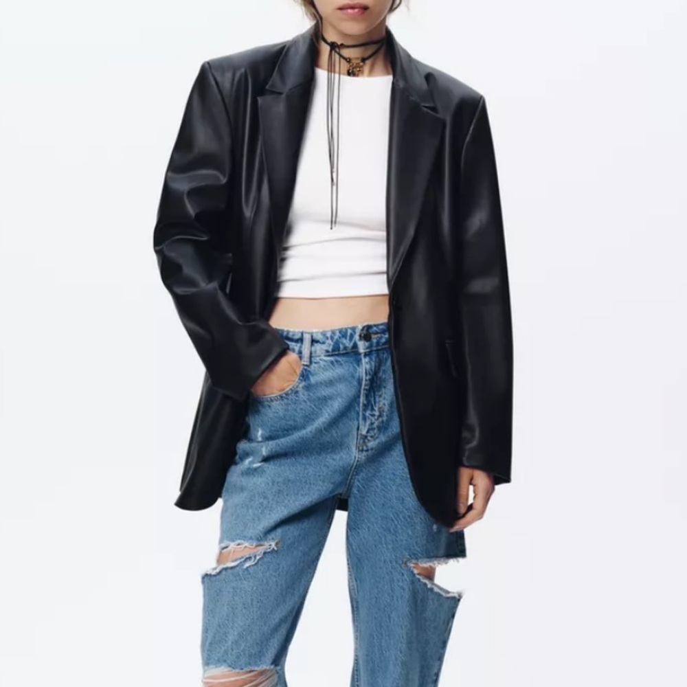 NWT, ZARA Black FAUX leather Blazer. Size Medium
